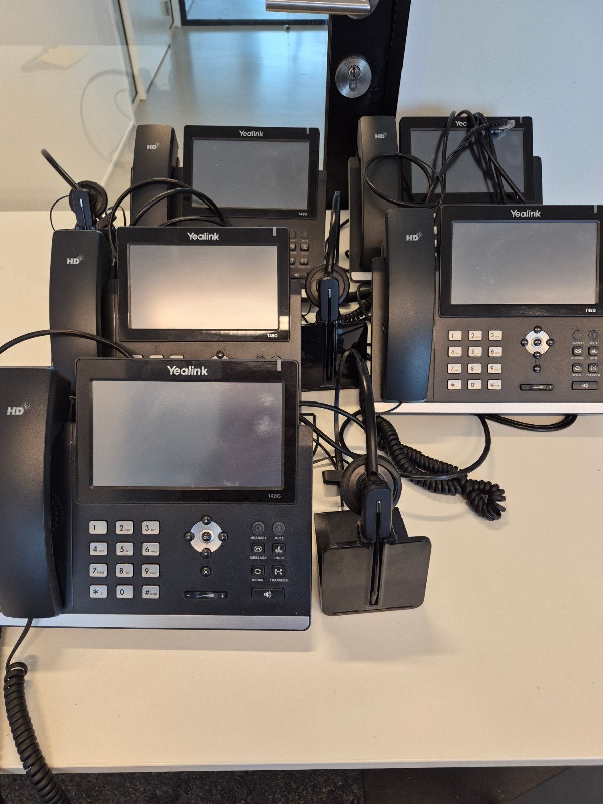 Yealink T48G VoIP telefoons met headsets - 5 stuks, Telecommunicatie, Vaste telefoons | Handsets en Draadloos, Ophalen, Gebruikt