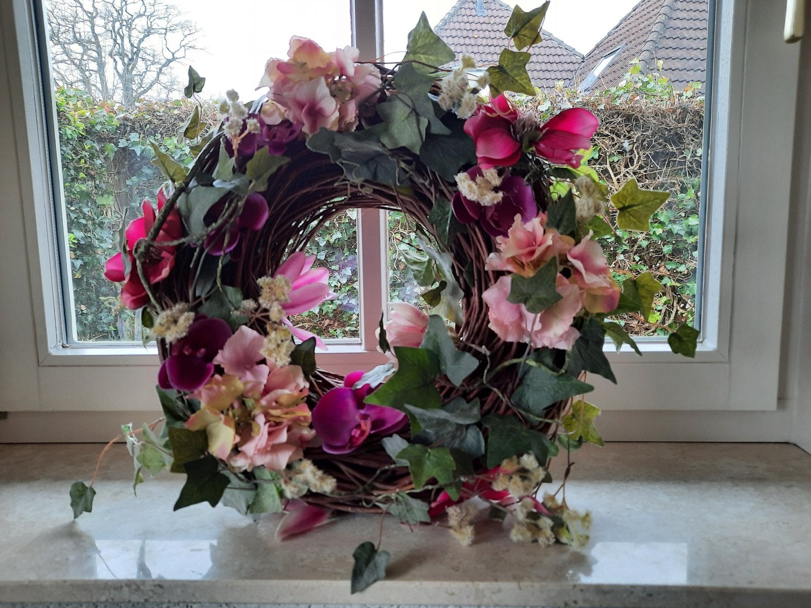 Prachtige bloemenkrans voor lente/zomer decoratie, Ophalen of Verzenden, Zo goed als nieuw