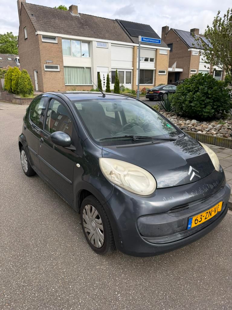 Citroën C1 1.0 5-DRS 2008 Grijs, Auto's, Voorwielaandrijving, Zwart, 4 stoelen, C1