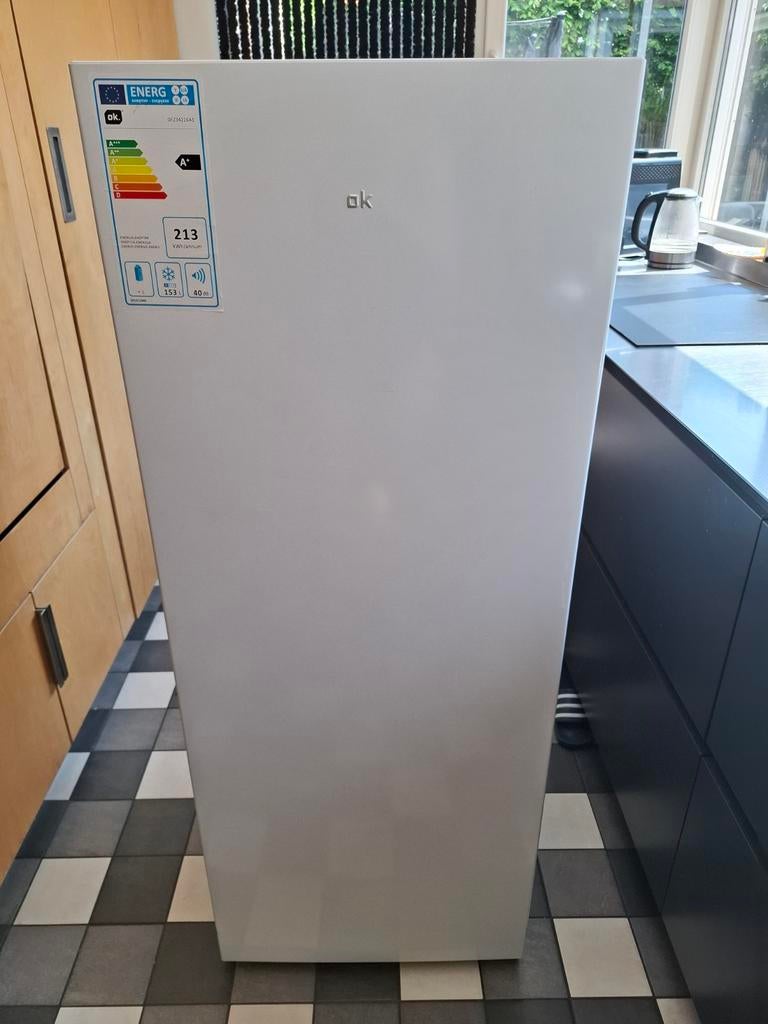 Vriezer OK. 4 jaar oud., Witgoed en Apparatuur, Ophalen of Verzenden, Zo goed als nieuw, Minder dan 60 cm