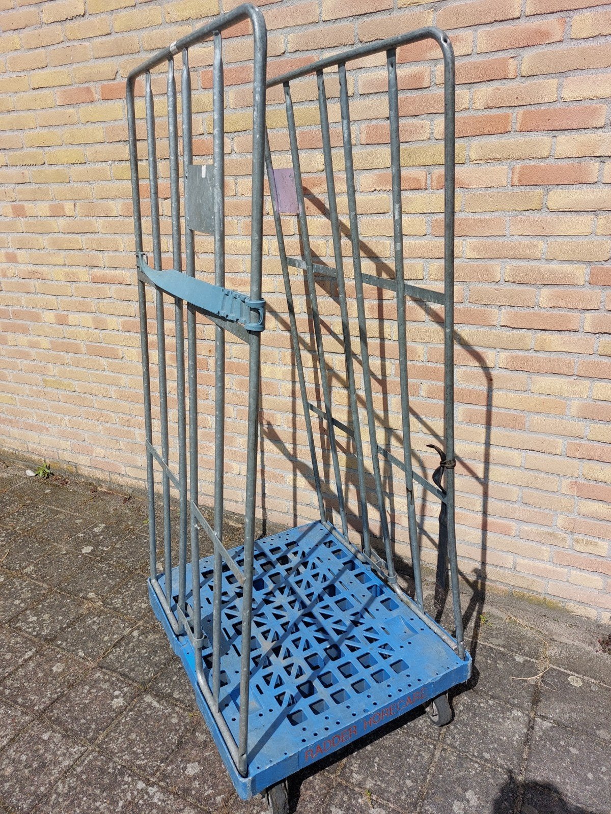 Nog paar rolcontainer idd voor u spullen per stuk € 35, 100 liter of meer, Ophalen, Transportkar