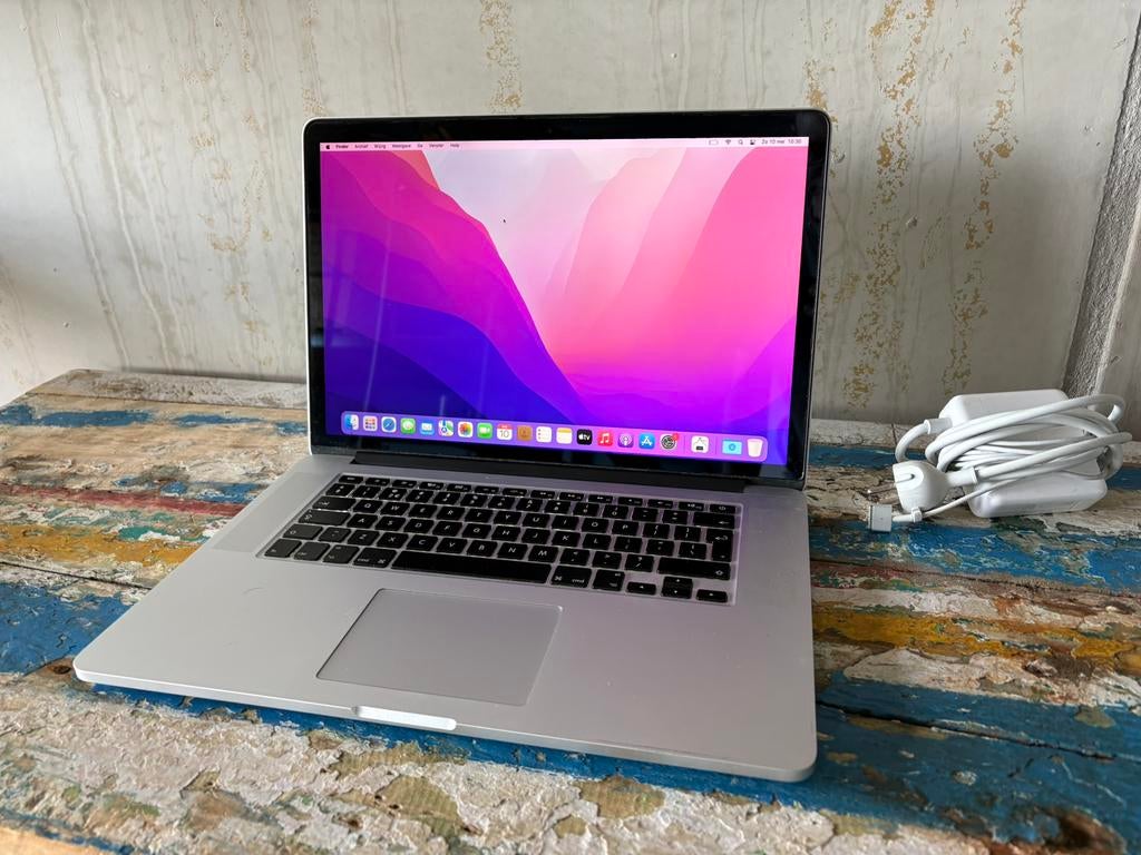 MacBook Pro 15 inch Mid 2015 / 2,2 Ghz / 16 Gb RAM/ extra’s, Gebruikt, 256 GB, 2 tot 3 Ghz, 16 GB