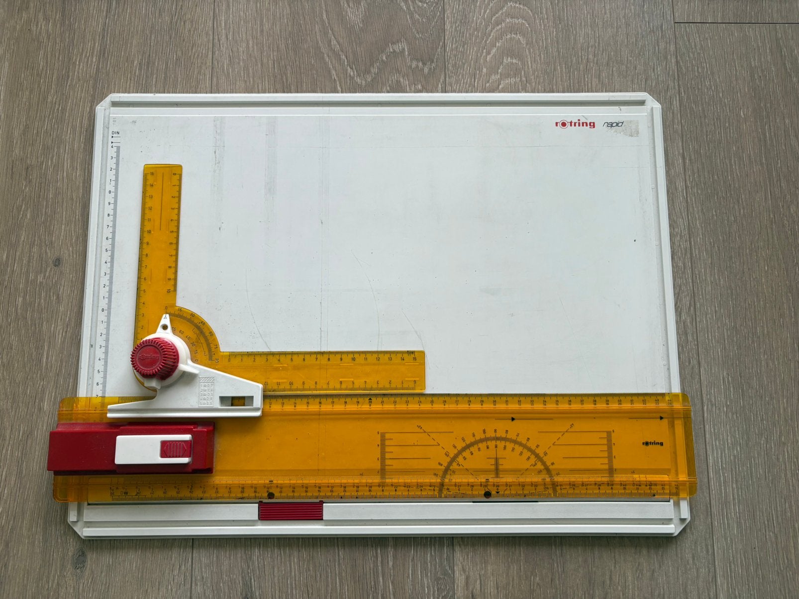 Rotring tekenbord A3, Doe-het-zelf en Verbouw, Tekentafels, Ophalen, Gebruikt, Minder dan 130 cm