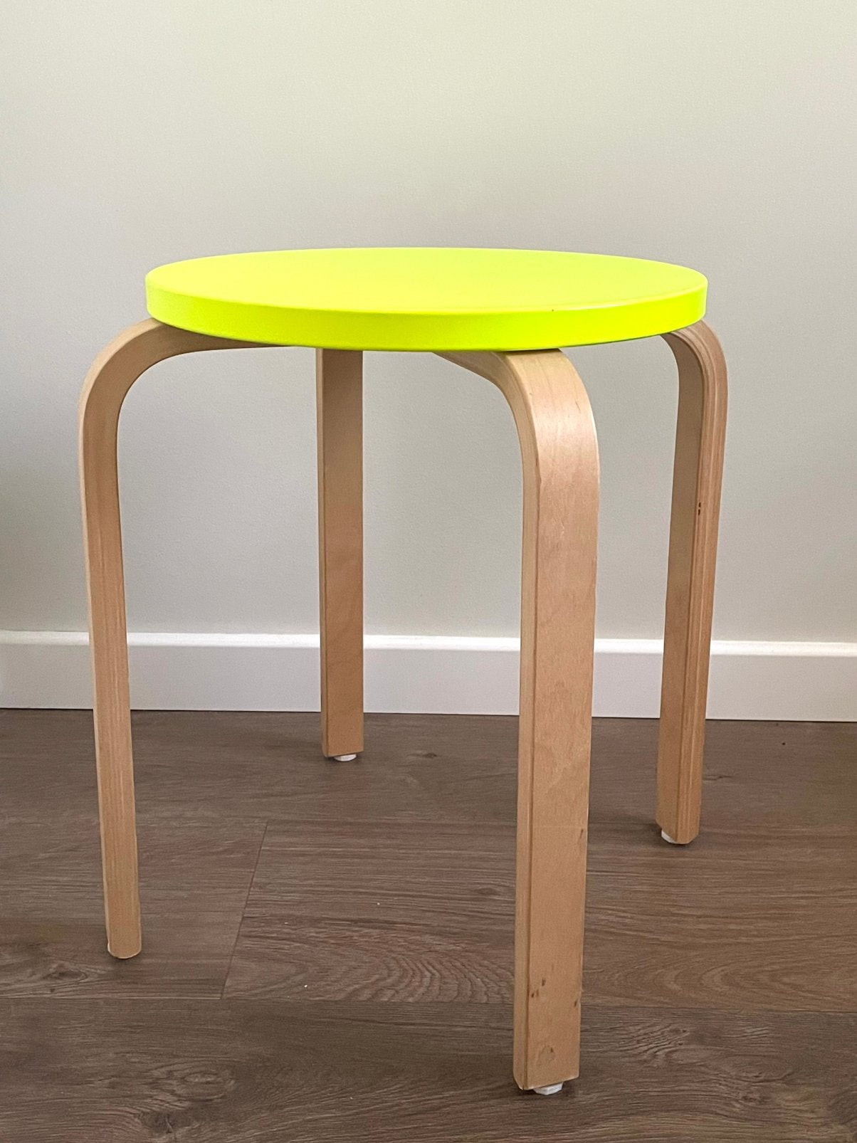 ZGAN ! Vintage IKEA Frosta Kruk Neon Groen Collectors item, Ophalen, Zo goed als nieuw, Hout