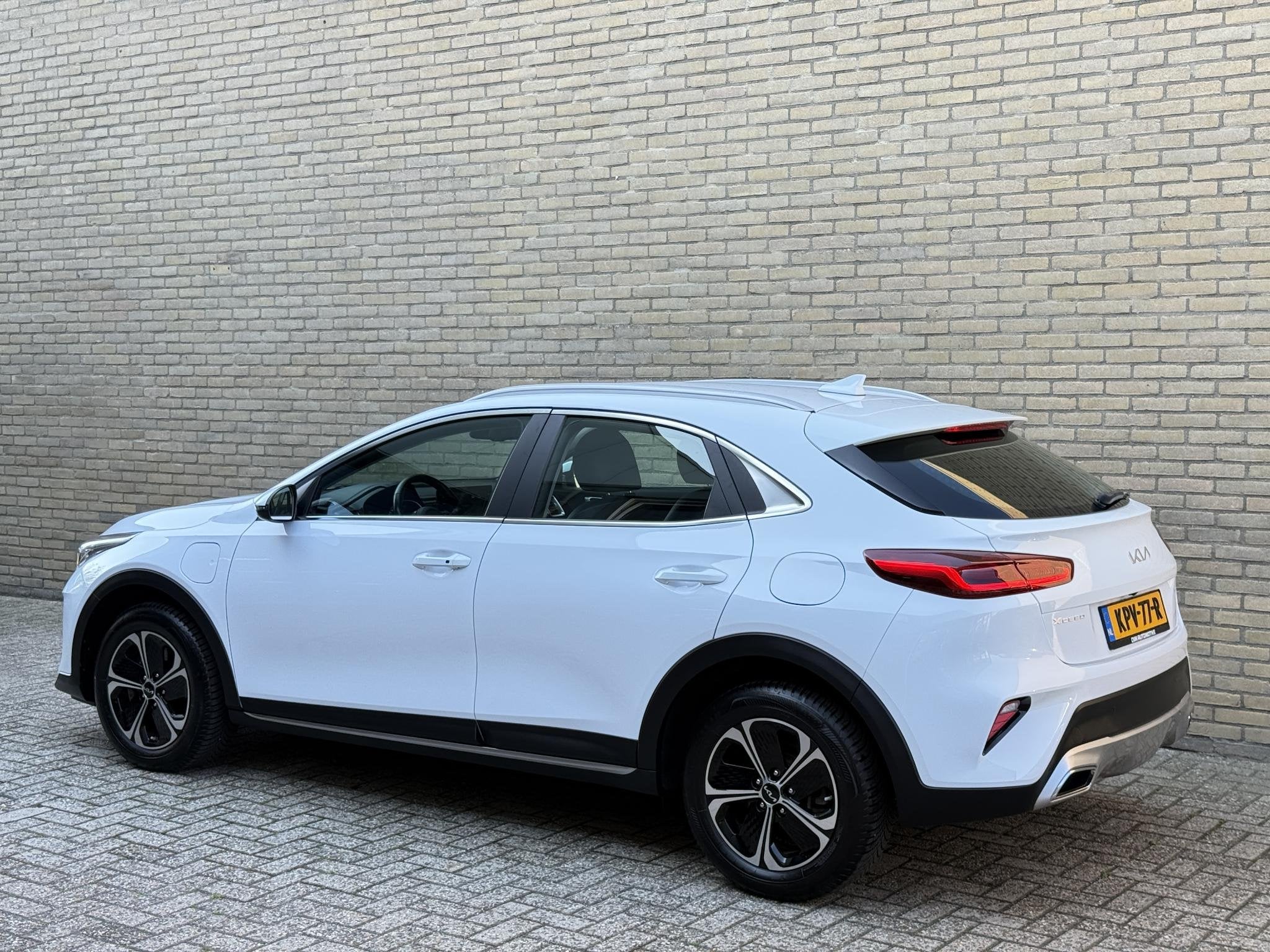 Kia XCeed 1.6 GDi PHEV DynamicLine | Half leder | Adaptieve, Auto's, Kia, XCeed, Gebruikt, Leder en Stof, Wit