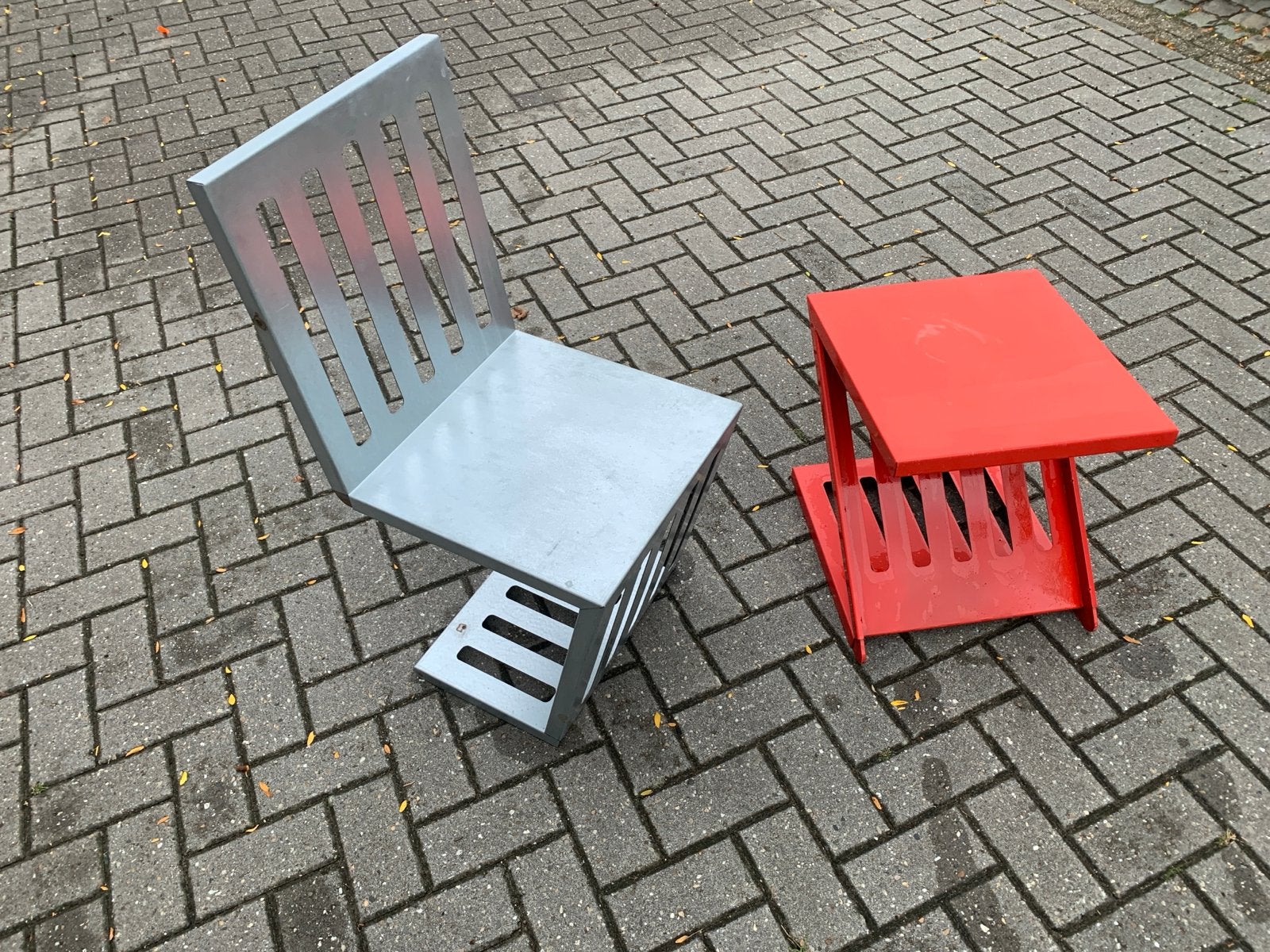 Metalen stoel en tafeltje van Oer Design! Prototypen! Uniek!, PROTOTYPEN - INDUSTRIEEL, Gebruikt, Twee, Ophalen of Verzenden