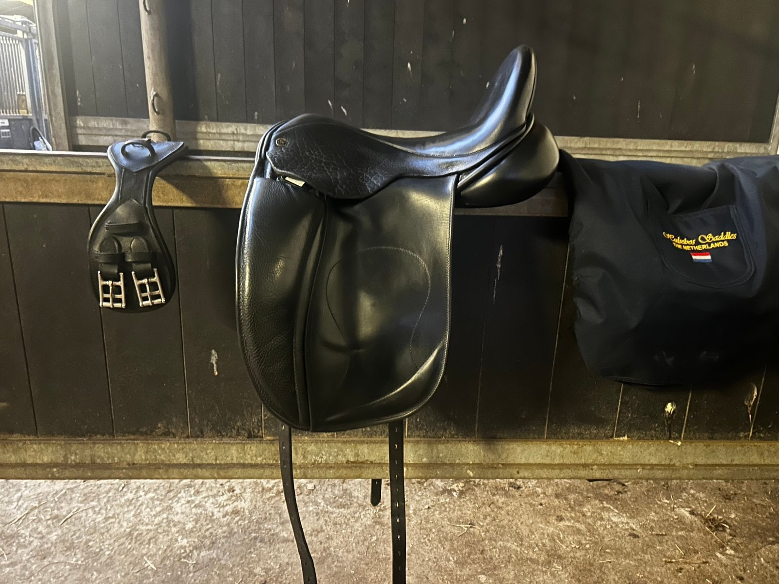 Hulsebos WB3 dressuurzadel 17,5 inch, Dieren en Toebehoren, Ophalen of Verzenden, Zo goed als nieuw, Dressuur