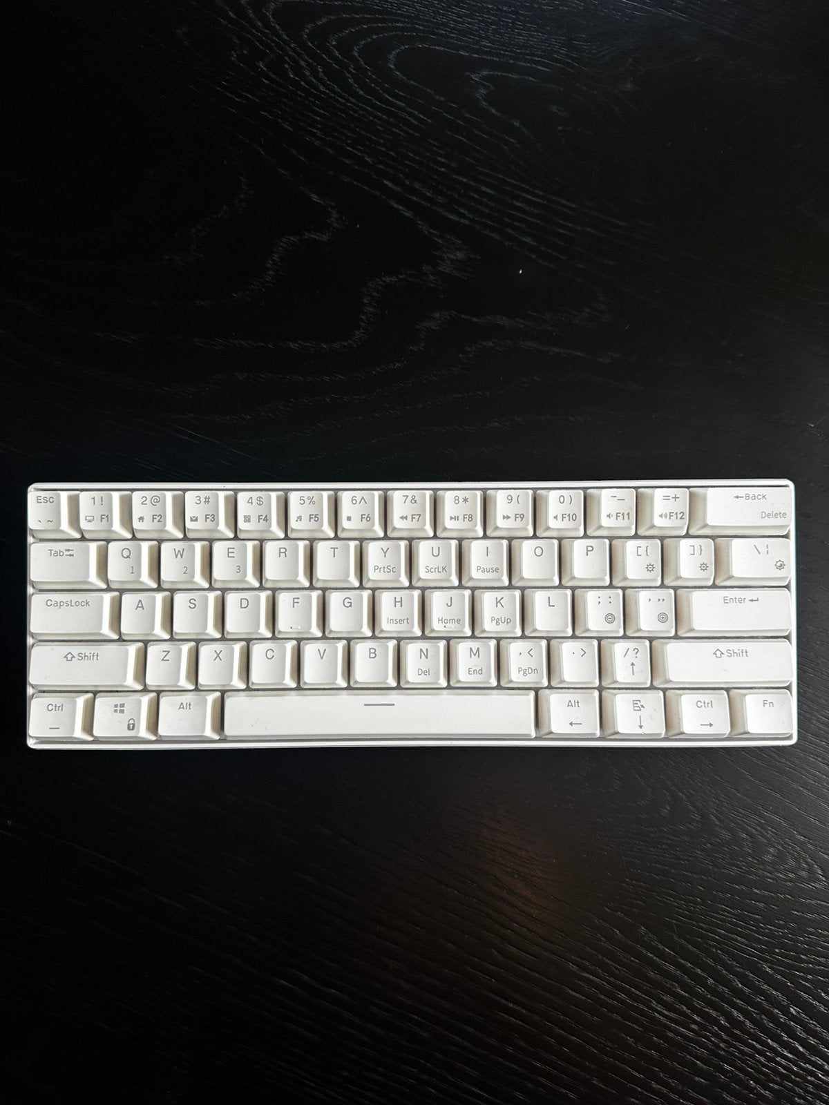 Royal Kludge RK61 wit – draadloos mechanisch 60% keyboard, Oplaadbaar, Ophalen of Verzenden, Zo goed als nieuw, Draadloos