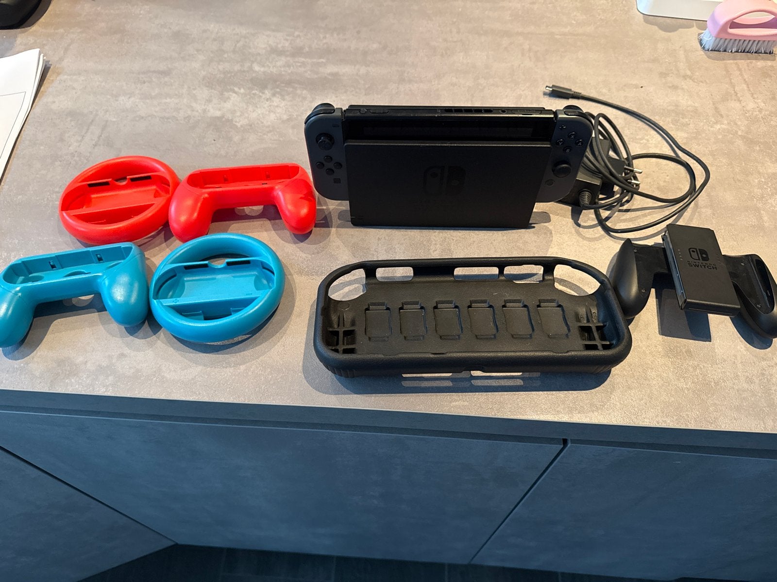 Nintendo Switch Original met accessoires, Spelcomputers en Games, Spelcomputers | Nintendo Switch, Gebruikt, Switch Original, Met 2 controllers