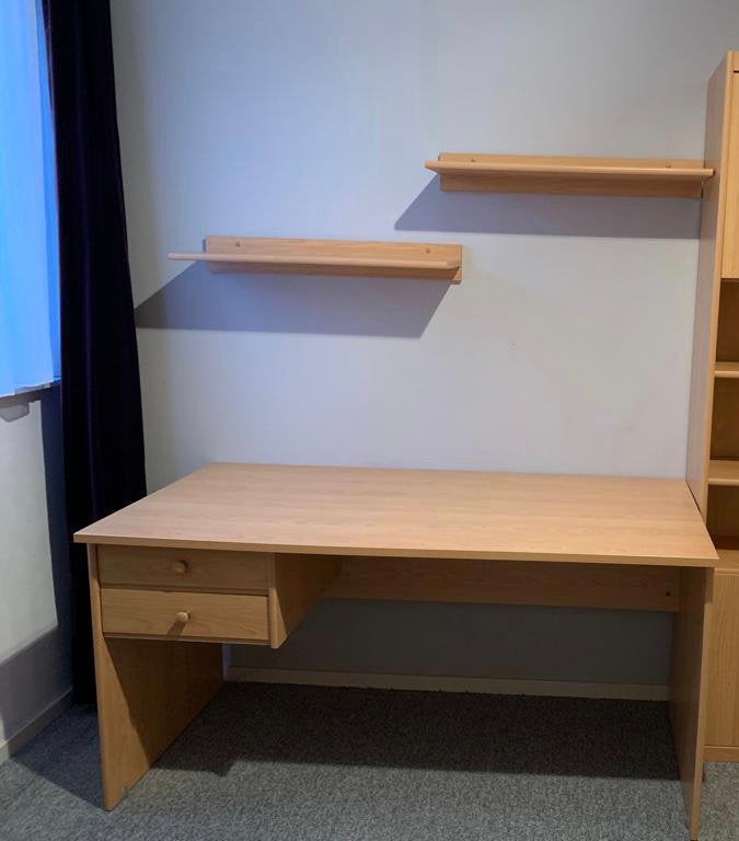 Bureau kinderkamer tienerkamer, Ophalen
