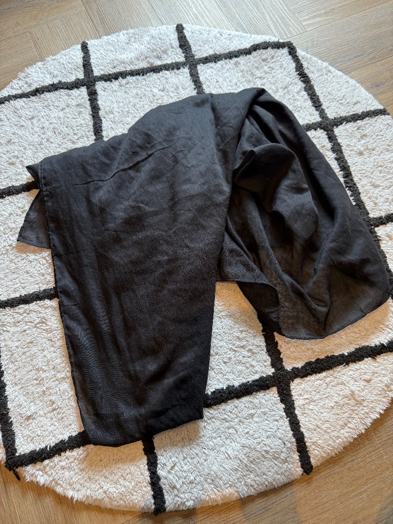 ZGAN zwart halfdoorschijnend sarong pareo H&M one size, Zwart, Ophalen of Verzenden, Zo goed als nieuw, Overige typen