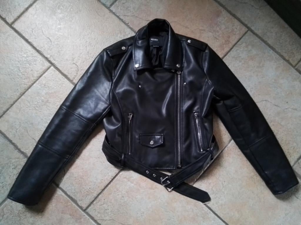 Soepel vallend leatherlook jack Pull & Bear XL, Zwart, Maat 46/48 (XL) of groter, Ophalen of Verzenden, Zo goed als nieuw