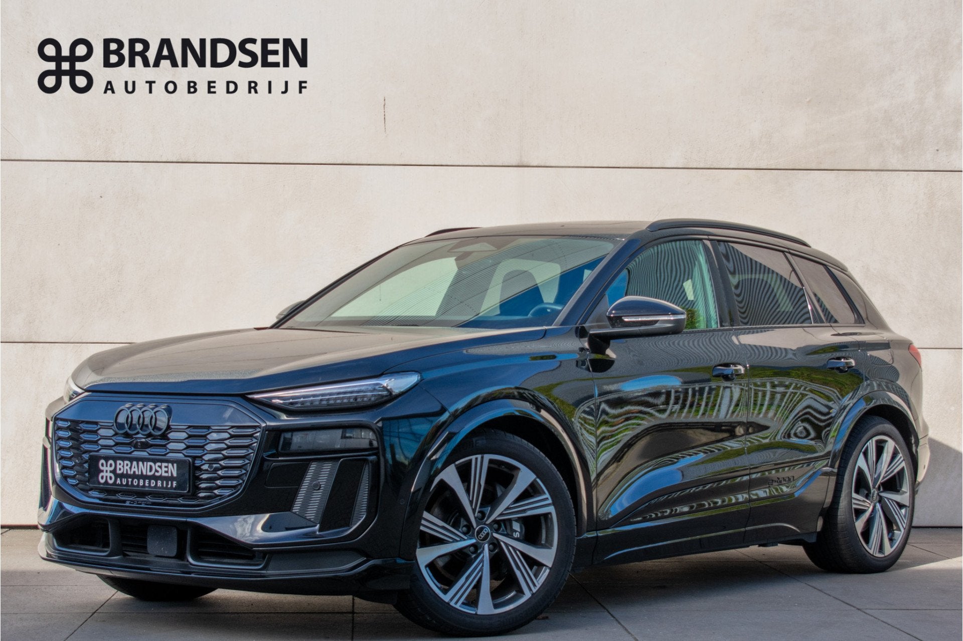 Audi SQ6 e-tron quattro 100 kWh Luchtv-Pano-21"-Head up-Spor, Auto's, Audi, Automaat, Adaptive Cruise Control, Gebruikt, Leder