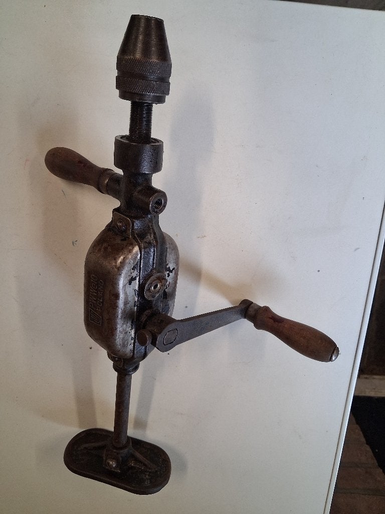 Oude borst/schouder boormachine met twee versnellingen, Ophalen of Verzenden, Gebruikt, Boormachine
