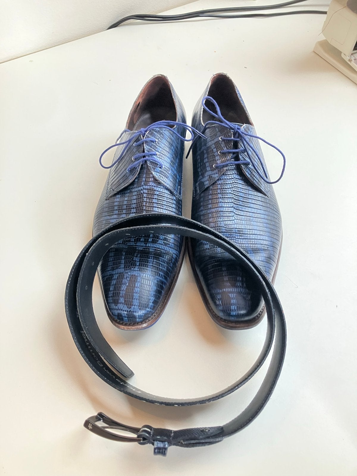 Floris van Bommel schoenen met riem, blauw slangenprint, Ophalen of Verzenden, Zo goed als nieuw, Blauw, Veterschoenen