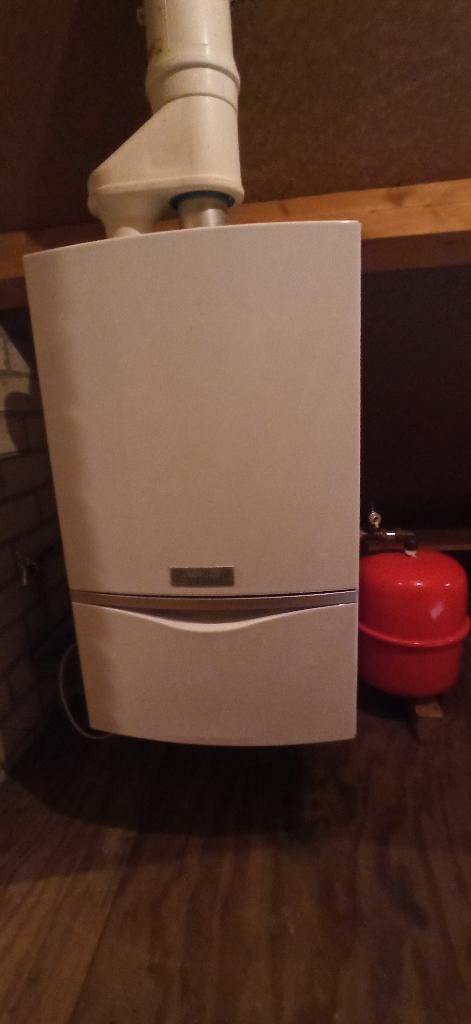 Combiketel Vaillant HR Solide plus 2021 incl expansievat, Doe-het-zelf en Verbouw, Verwarming en Radiatoren, Ophalen, 30 tot 80 cm