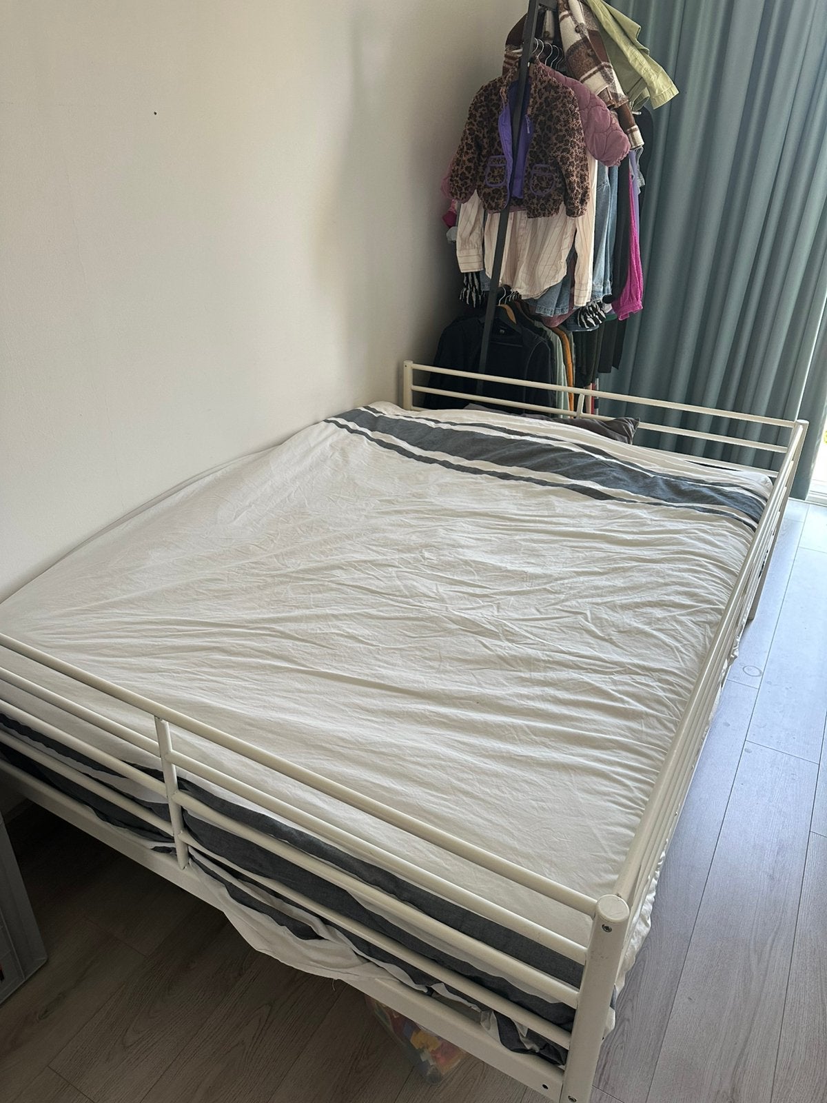 Wit metalen bed, Huis en Inrichting, Ophalen, Wit, Tweepersoons, Zo goed als nieuw