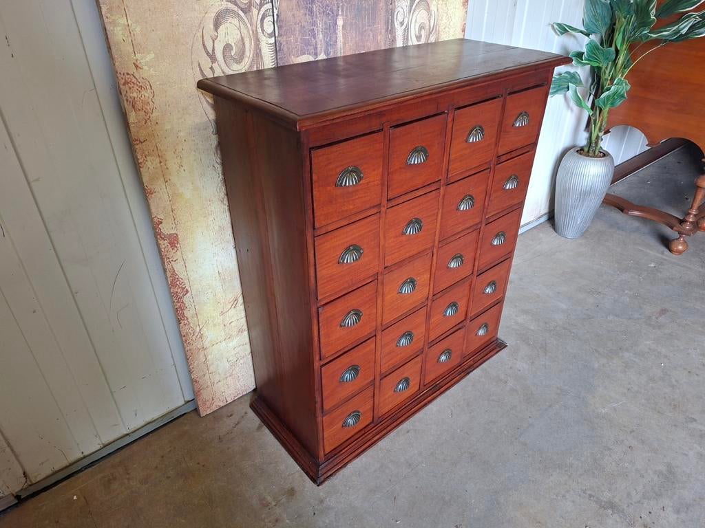 Antieke teakhouten ladenkast, apothekerskast, archiefkast, Huis en Inrichting, Kasten | Ladekasten, Ophalen of Verzenden, 25 tot 50 cm