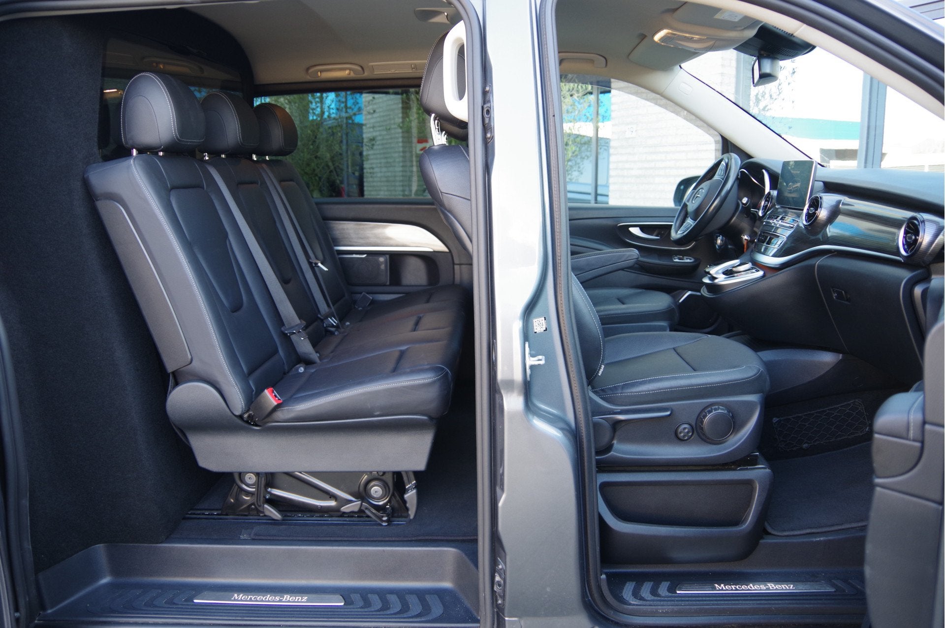 Mercedes-Benz V-Klasse 300d DC-5P AUT LED, LEDER, 2X SCHUIFD, Auto's, Gebruikt, 4 cilinders, 2500 kg, Bedrijf