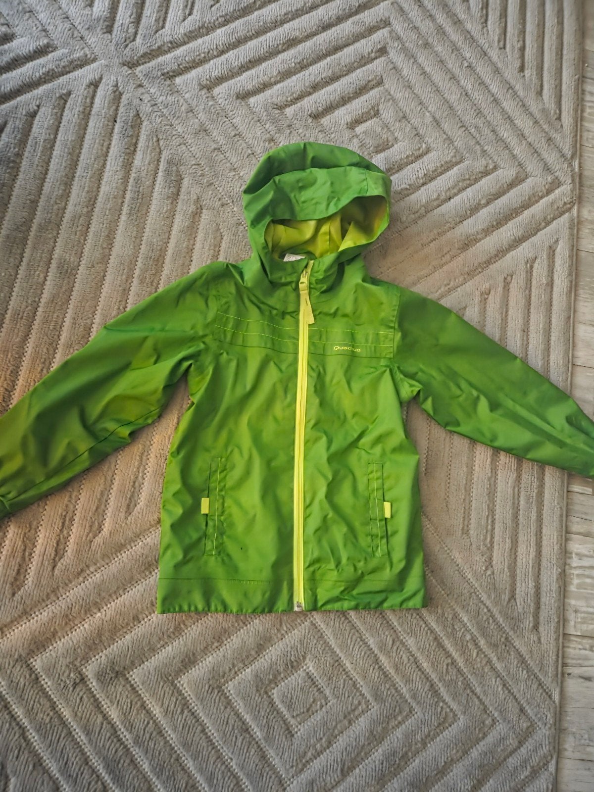 Mooie regenjas, Quechua, Jongen of Meisje, Ophalen of Verzenden, Zo goed als nieuw