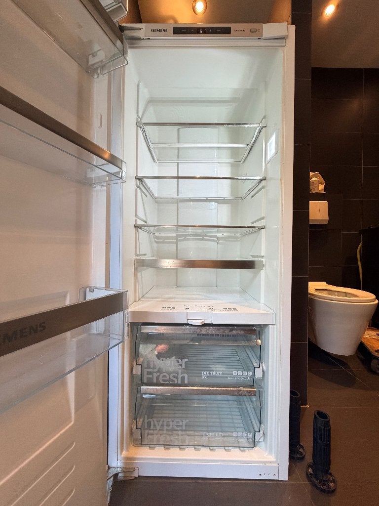Siemens KI51FAD30 inbouw koelkast, HyperFresh, label A++, Ophalen, 120 tot 140 cm, 200 liter of meer, Energieklasse A of zuiniger