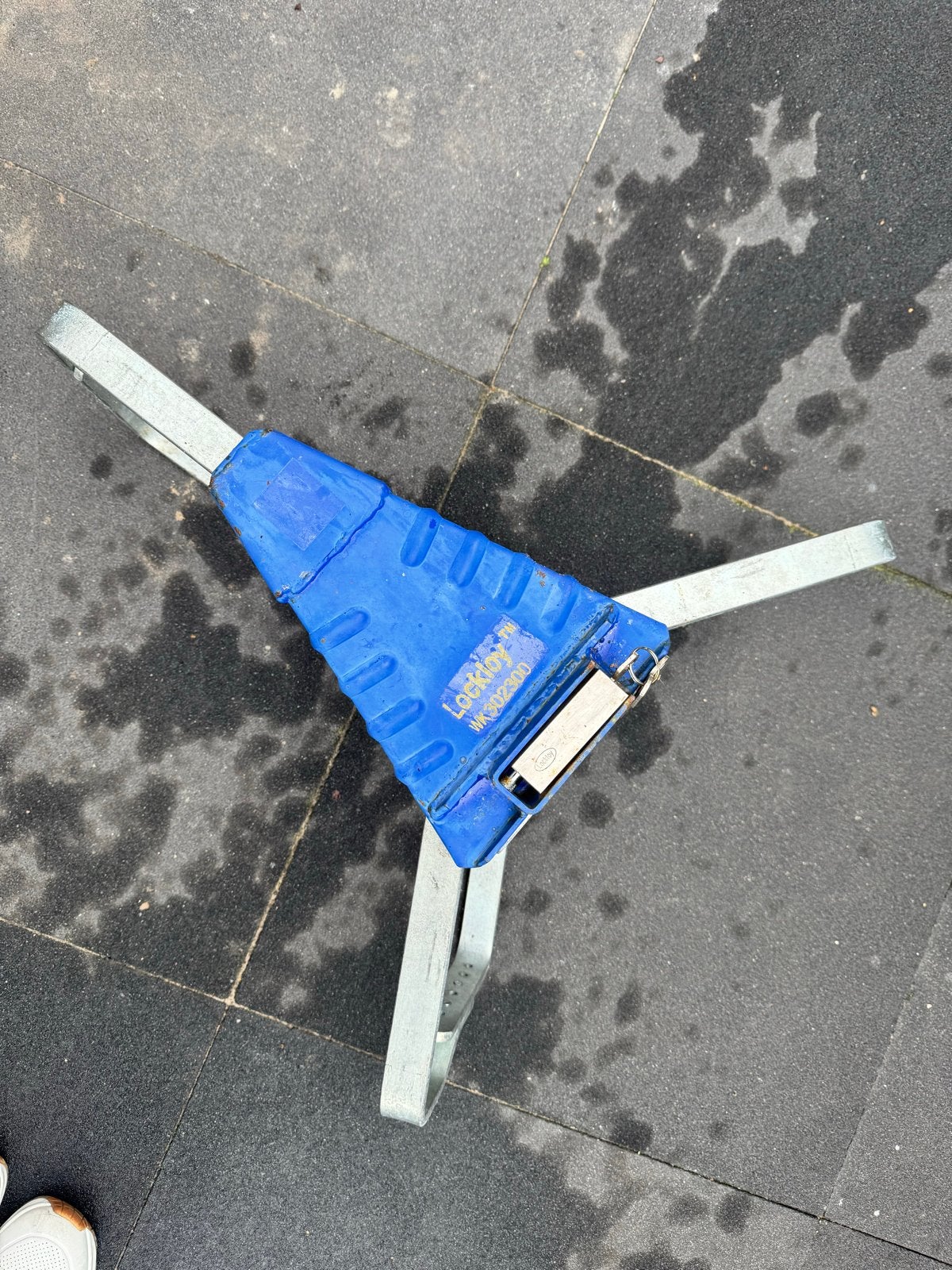 Lockloy WK302300 wielklem met koffer en sleutels, Auto diversen, Ophalen of Verzenden, Gebruikt