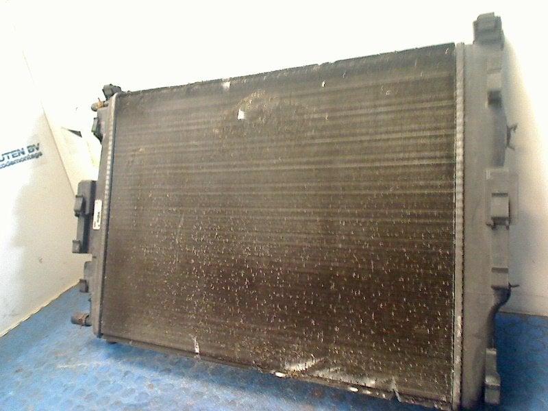 Radiateur Renault Megane II CC (EM) 2007 8200115542, Gebruikt, Renault Deutschland AG, Dialog.deutschland@renault.de, Peter-Huppertz-Straße 5, Köln 51063, , Duitsland