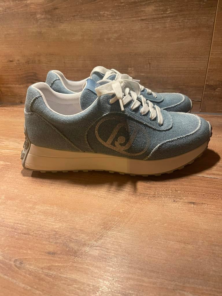 LIU-JO  designer  sneakers mt 40 zgan, Kleding | Dames, Schoenen, Ophalen of Verzenden, Zo goed als nieuw, Sneakers of Gympen