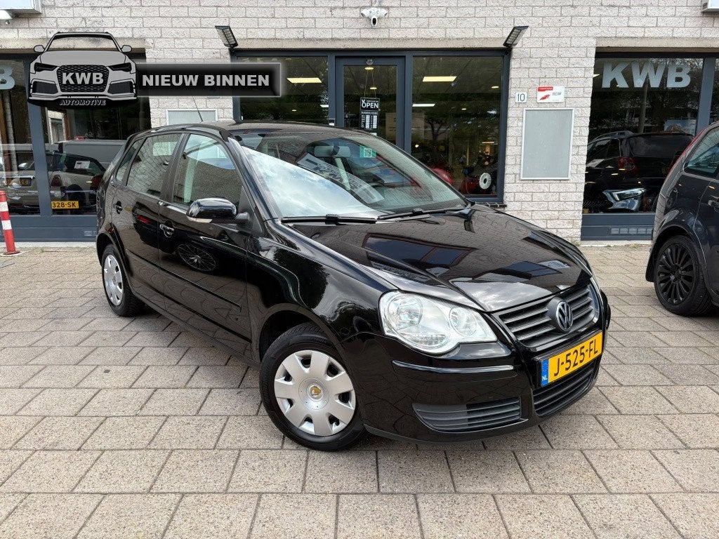 Volkswagen Polo 1.2 5Deurs Airco Nieuwe apk Facelift Zwart, Auto's, Volkswagen, Elektrische ramen, Gebruikt, 989 kg, 60 pk