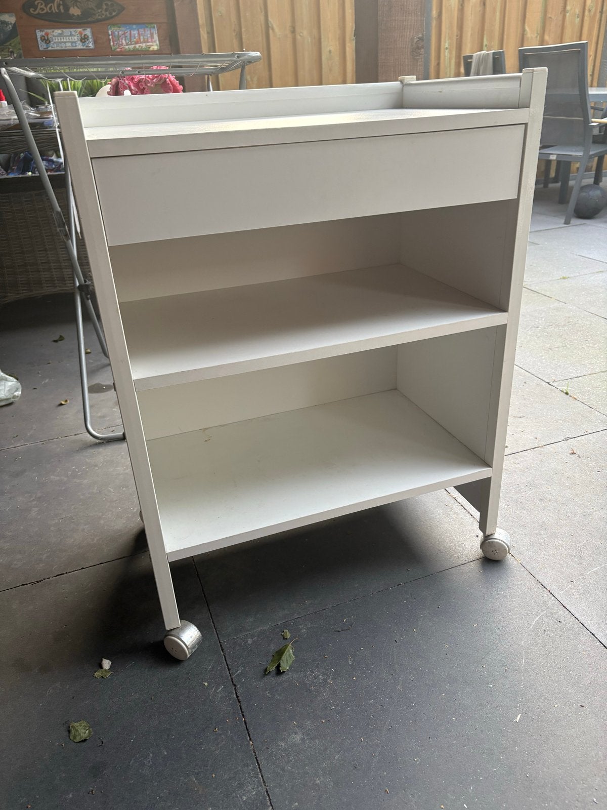 Pedicuretafel / instrumententafel, Ophalen, 25 tot 50 cm, 50 tot 100 cm, Minder dan 100 cm