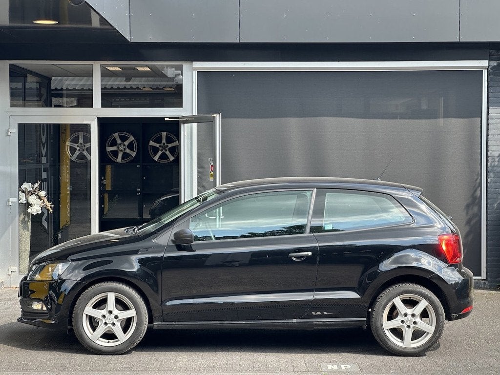 Volkswagen Polo 1.0 AIRCO / SCHERM / ELEK. RAMEN, Voorwielaandrijving, Euro 6, 60 pk, Zwart