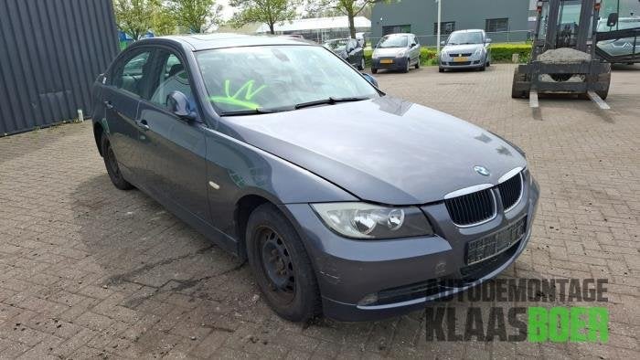Scherm rechts-voor van een BMW 3-Serie, Gebruikt, -, -, Ophalen of Verzenden
