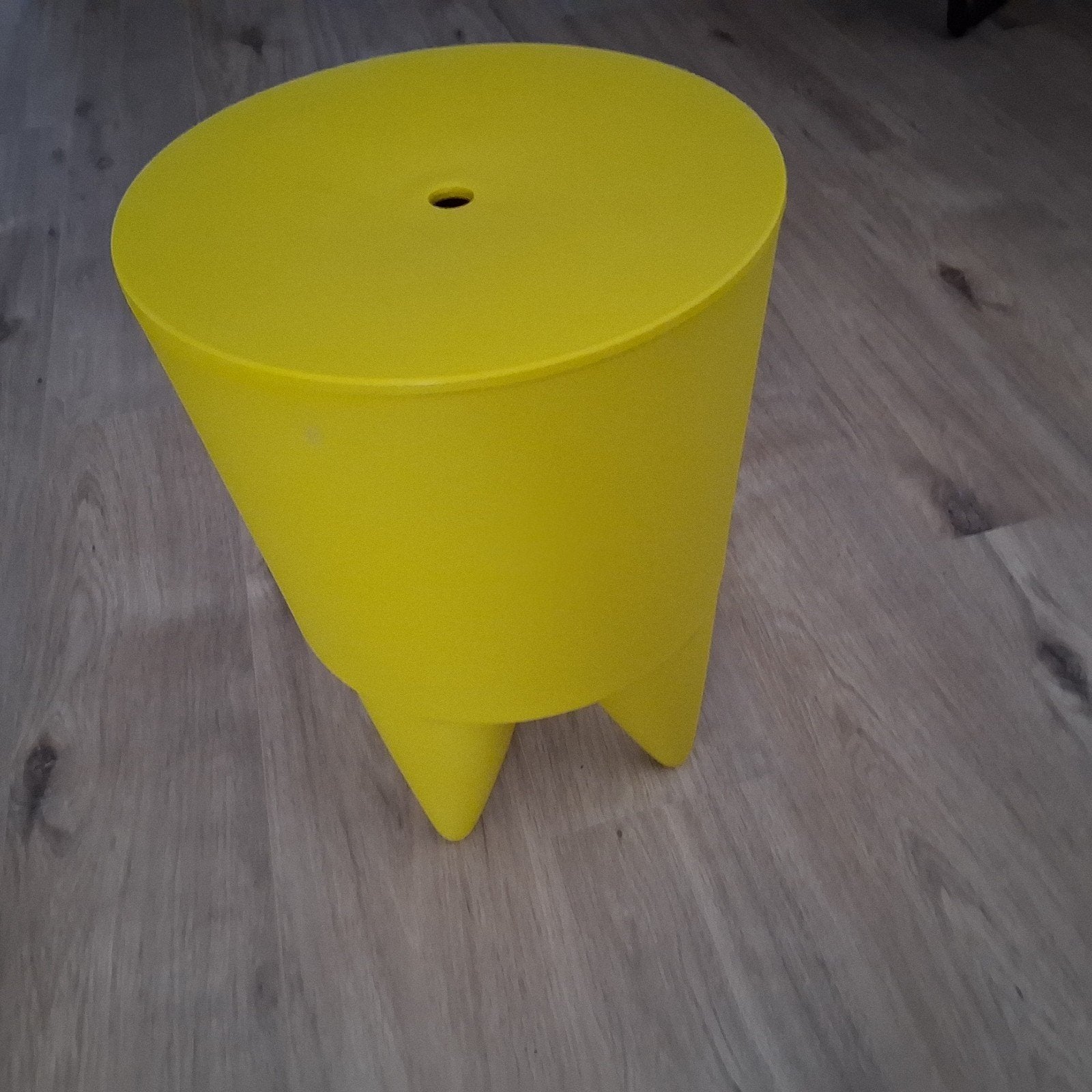 Philippe Starck Bubu kunststof kruk/bijzettafel met opbergru, Ophalen of Verzenden, Nieuw, Kunststof