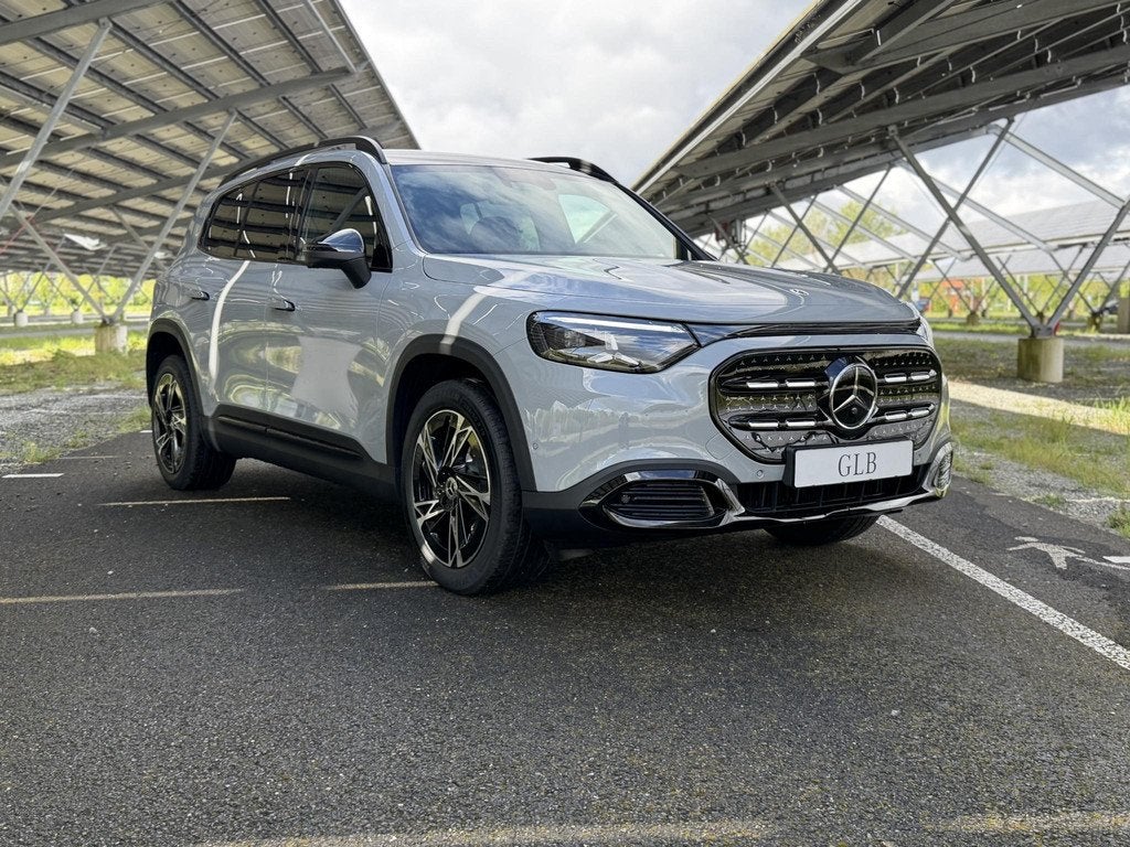 Mercedes-Benz GLB 250+ Business Solution Luxury 7p. 85.5 kWh, Auto's, Mercedes-Benz, Achterwielaandrijving, Zwart, 626 km, 7 stoelen