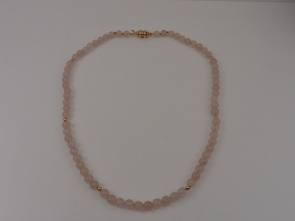 Rozenkwats collier met gouden slot en bolletjes          D24, Gebruikt, ., Ophalen of Verzenden, .