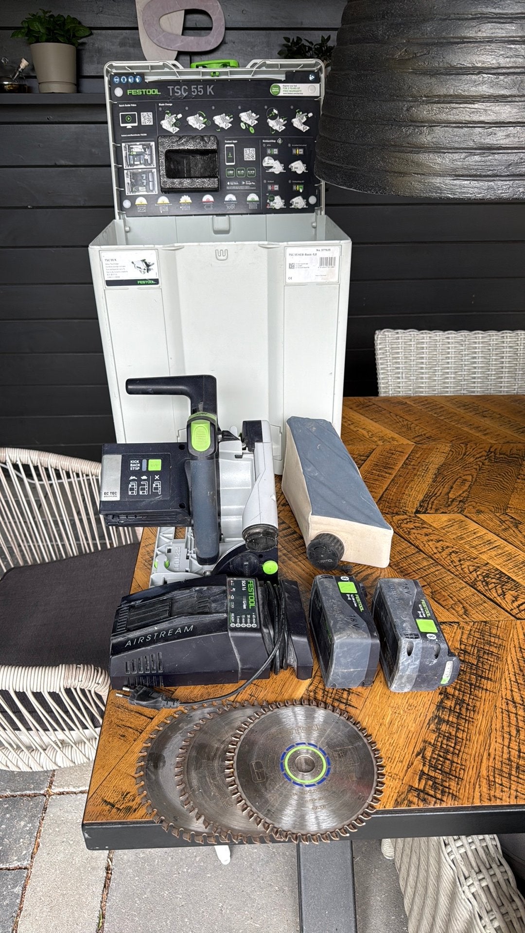 Festool invalzaag tsc 55keb inclusief accu’s en lader, Ophalen of Verzenden, 1200 watt of meer, Invalzaag, 30 tot 70 mm