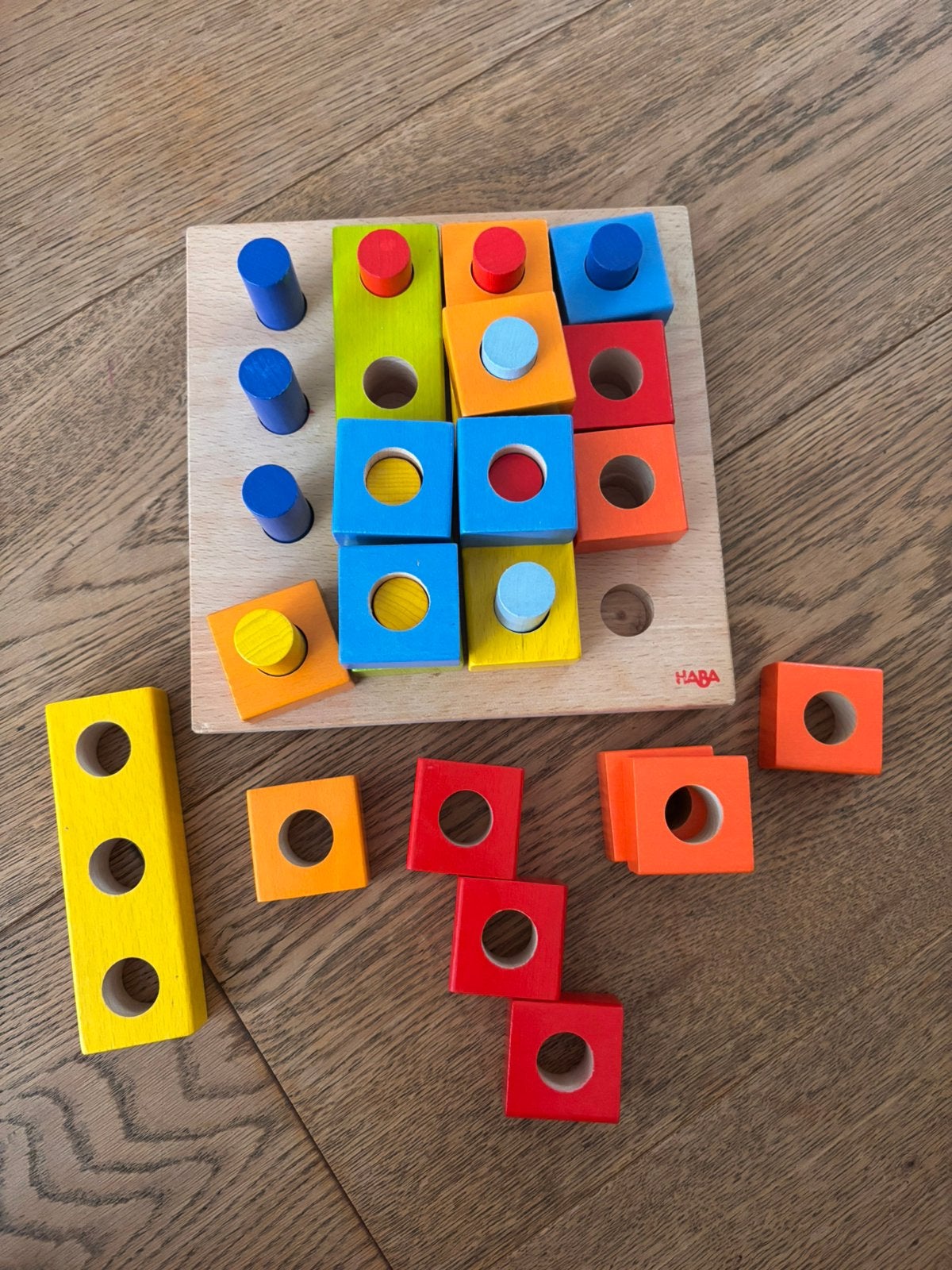 HABA houten pinnetjes en blokjesspel, Kinderen en Baby's, Speelgoed | Houten speelgoed, Ophalen, Zo goed als nieuw