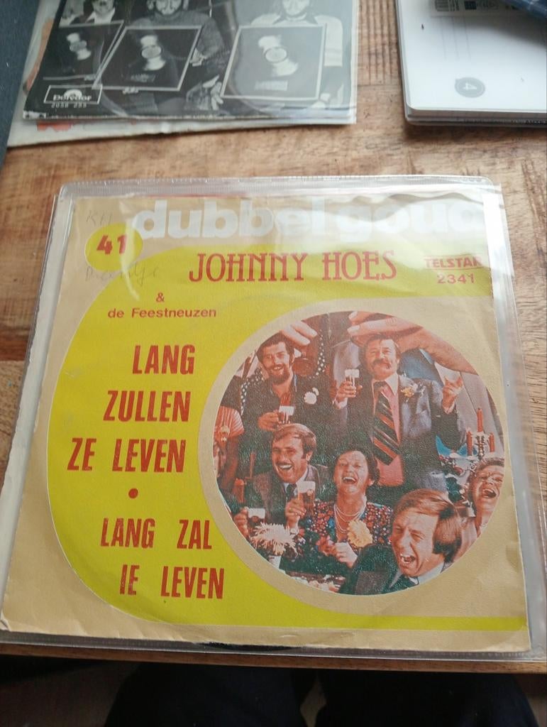 Johnny Hoes - lang zullen ze leven, Cd's en Dvd's, Vinyl | Nederlandstalig, Ophalen of Verzenden, Zo goed als nieuw, Overige formaten
