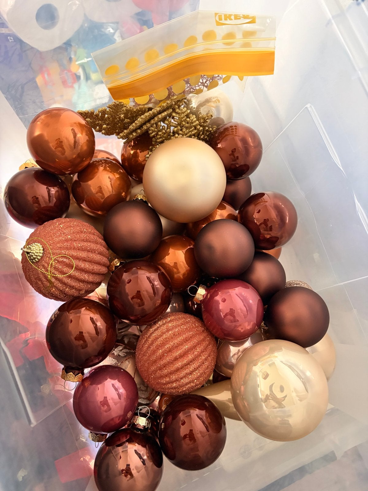 Doos kerstballen rood/roze/goud/bordeaux, Ophalen