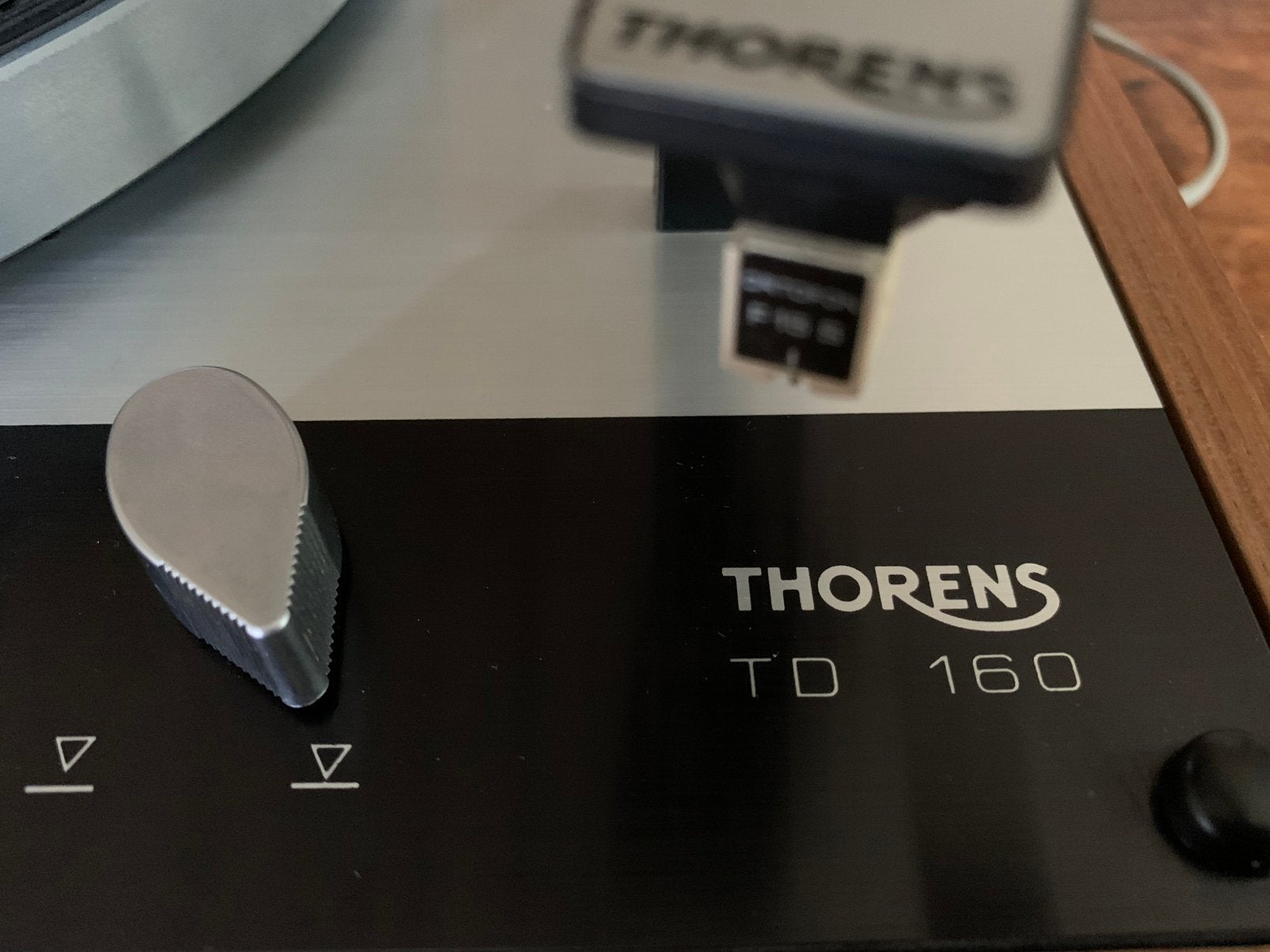 Thorens TD 160 platenspeler+handleiding+statische mat+licht, Audio, Tv en Foto, Ophalen, Zo goed als nieuw, Thorens