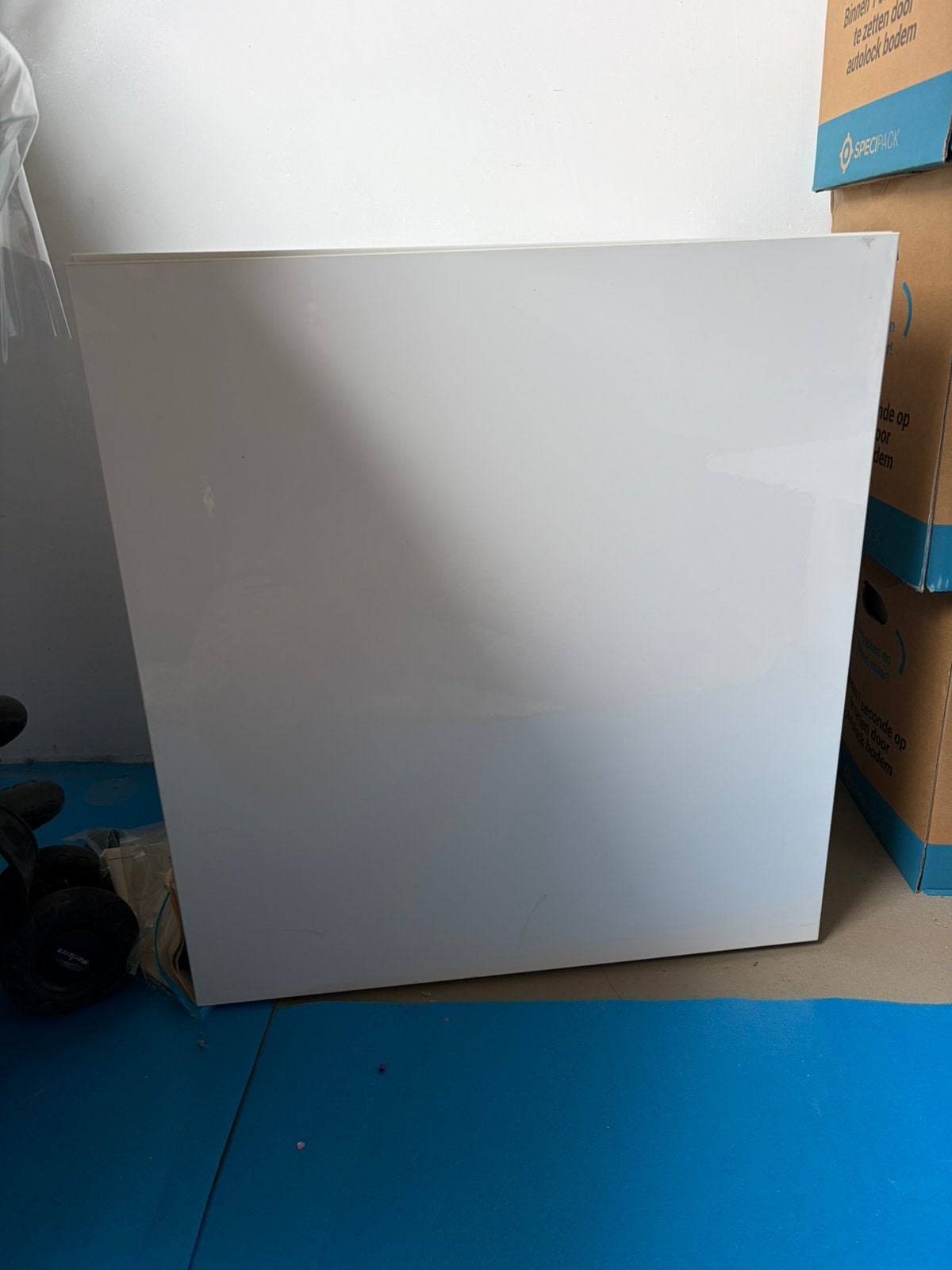 Besta ikea kast wit met hoogglans deur, Ophalen, Gebruikt, 50 tot 100 cm, 25 tot 50 cm