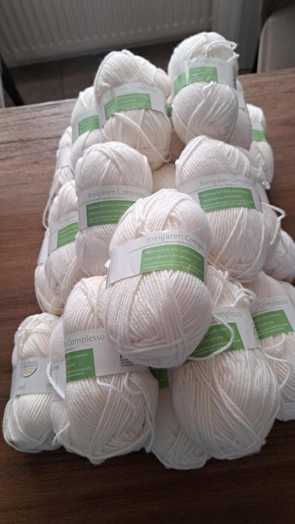 Partij breigaren Complesso met wol - 28 bollen Compleesso, Ophalen of Verzenden, Nieuw, Breien of Haken, Wol of Garen