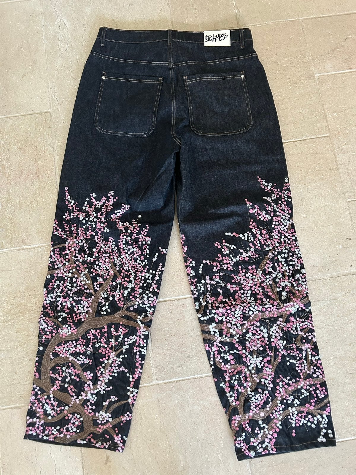 DerSchütze Sakura Blossom V3 Baggy Flared Jeans W32, Kleding | Heren, Ophalen of Verzenden, Zo goed als nieuw, Zwart, Overige jeansmaten