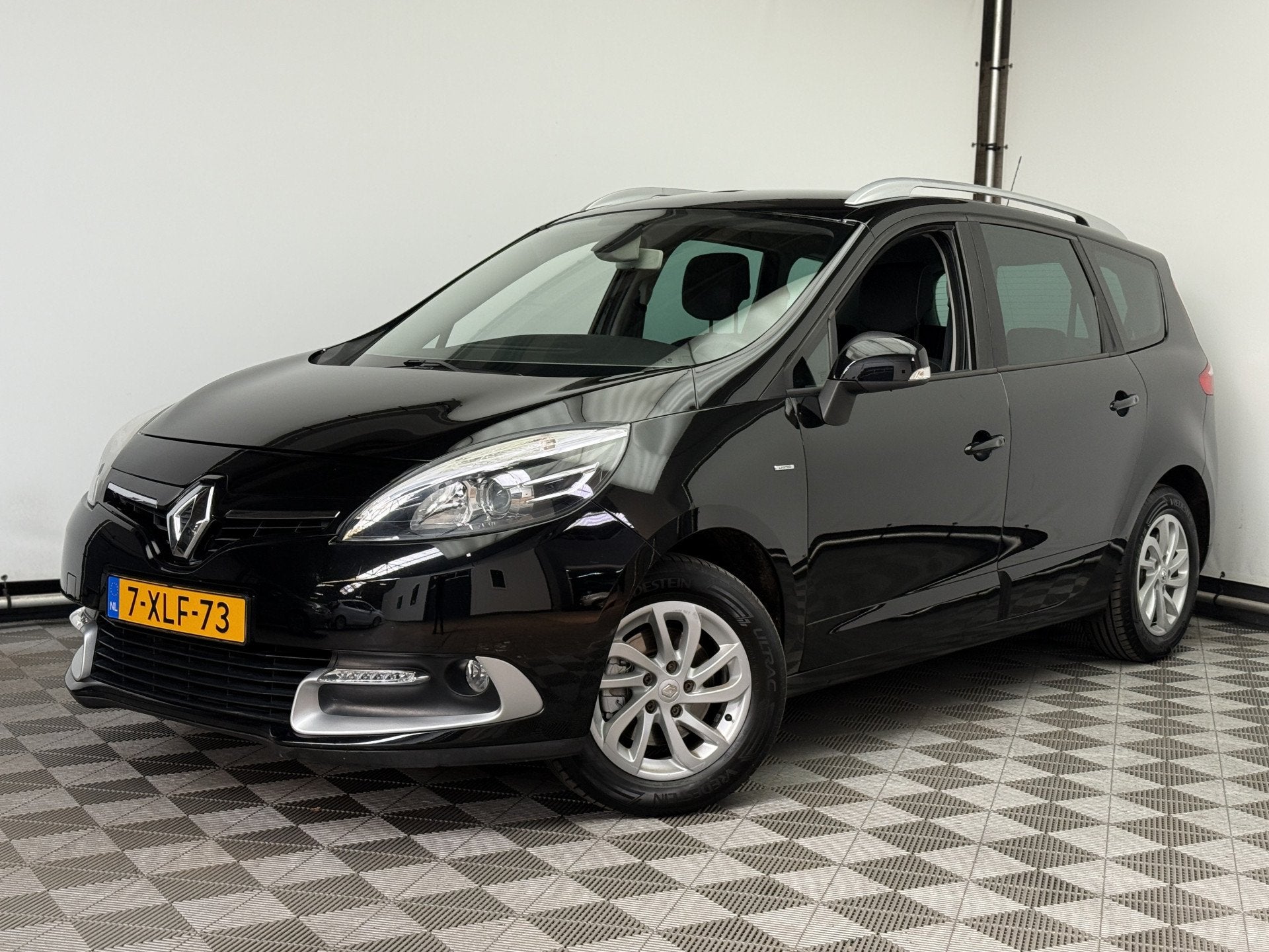 Renault Grand Scénic 1.2 TCe Limited 7p. Navi PDC Trekhaak, Auto's, Voorwielaandrijving, Euro 5, Stof, Gebruikt
