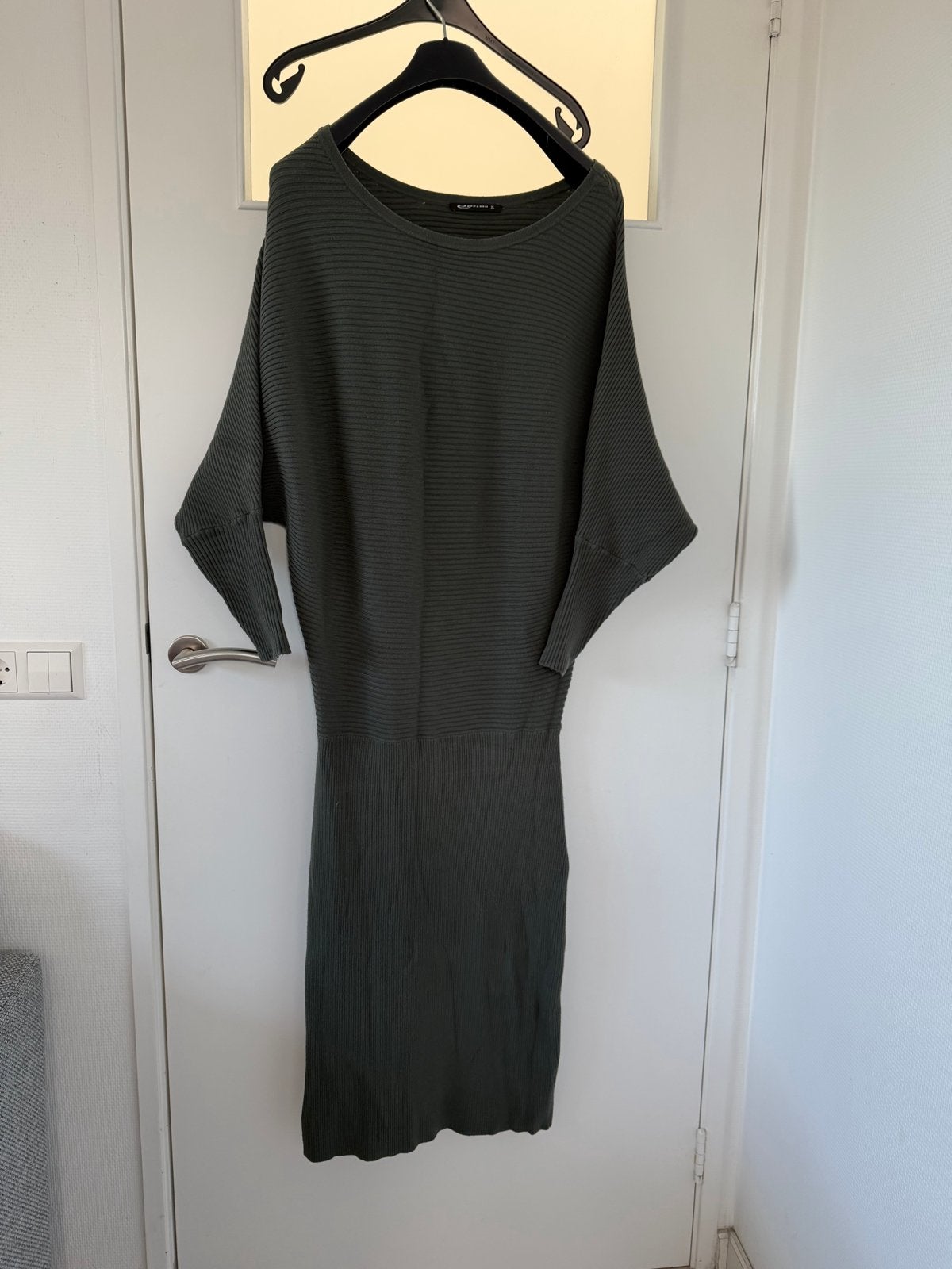 Expresso ribgebreide jurk in maat XL, Kleding | Dames, Maat 46/48 (XL) of groter, Ophalen of Verzenden, Knielengte, Gedragen