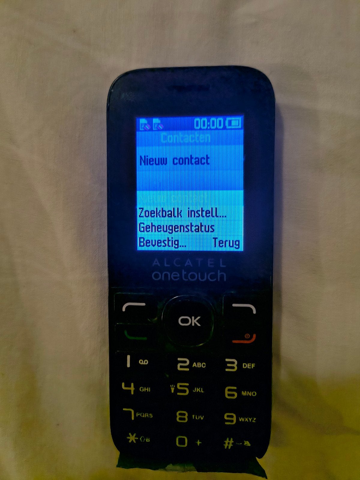 Alcatel One Touch klassieke mobiele telefoon, Gebruikt, Geen camera, Ophalen of Verzenden, Klassiek of Candybar