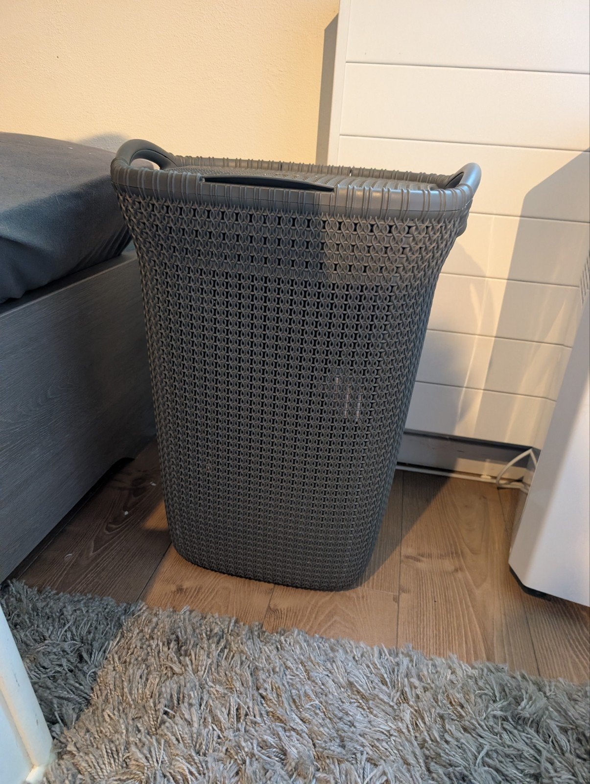 Grijze wasmand met deksel, Huis en Inrichting, Ophalen, Gebruikt, Kunststof, Modern