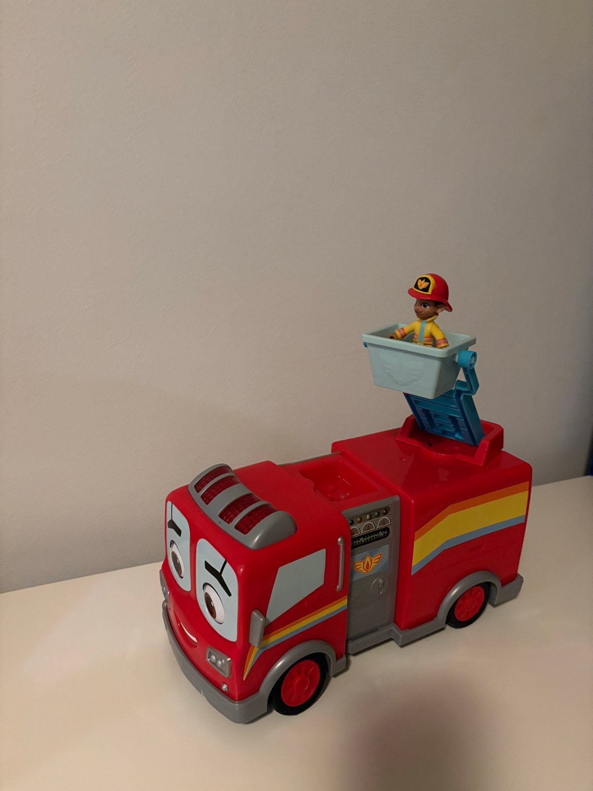 Brandweerwagen speelgoed met figuur, Ophalen of Verzenden, Zo goed als nieuw