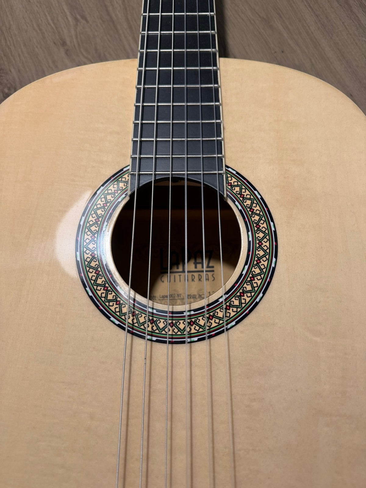 Foto 2 van GRATIS AFHALEN LaPaz Klassieke Gitaar - Zo goed als nieuw