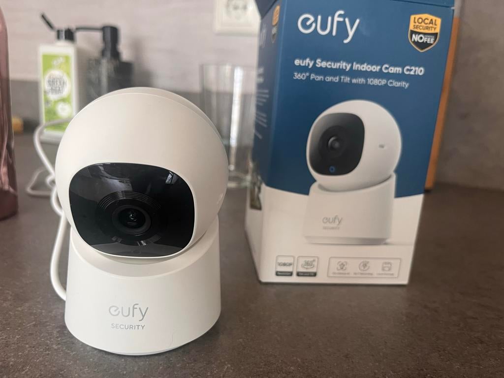 Eufy Security Indoor Cam C210 - 360 Pan & Tilt 1080P, Audio, Tv en Foto, Videobewaking, Ophalen of Verzenden, Zo goed als nieuw